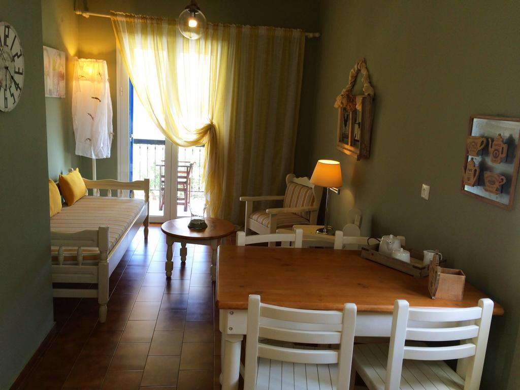 Kiki Apartments Fiskardo Zimmer foto
